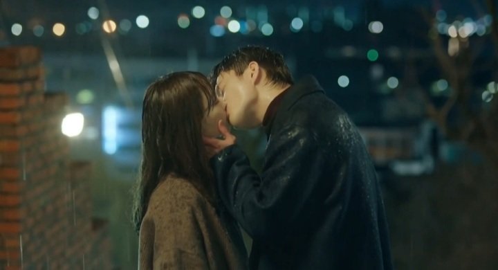 daysftswift's tweet photo. 'Cause I can't help it if you look like an angel
Can't help it if I wanna kiss you in the rain so
Come feel this magic I've been feeling since I met you

#DoomatYourService https://t.co/y1JcRfAA3u