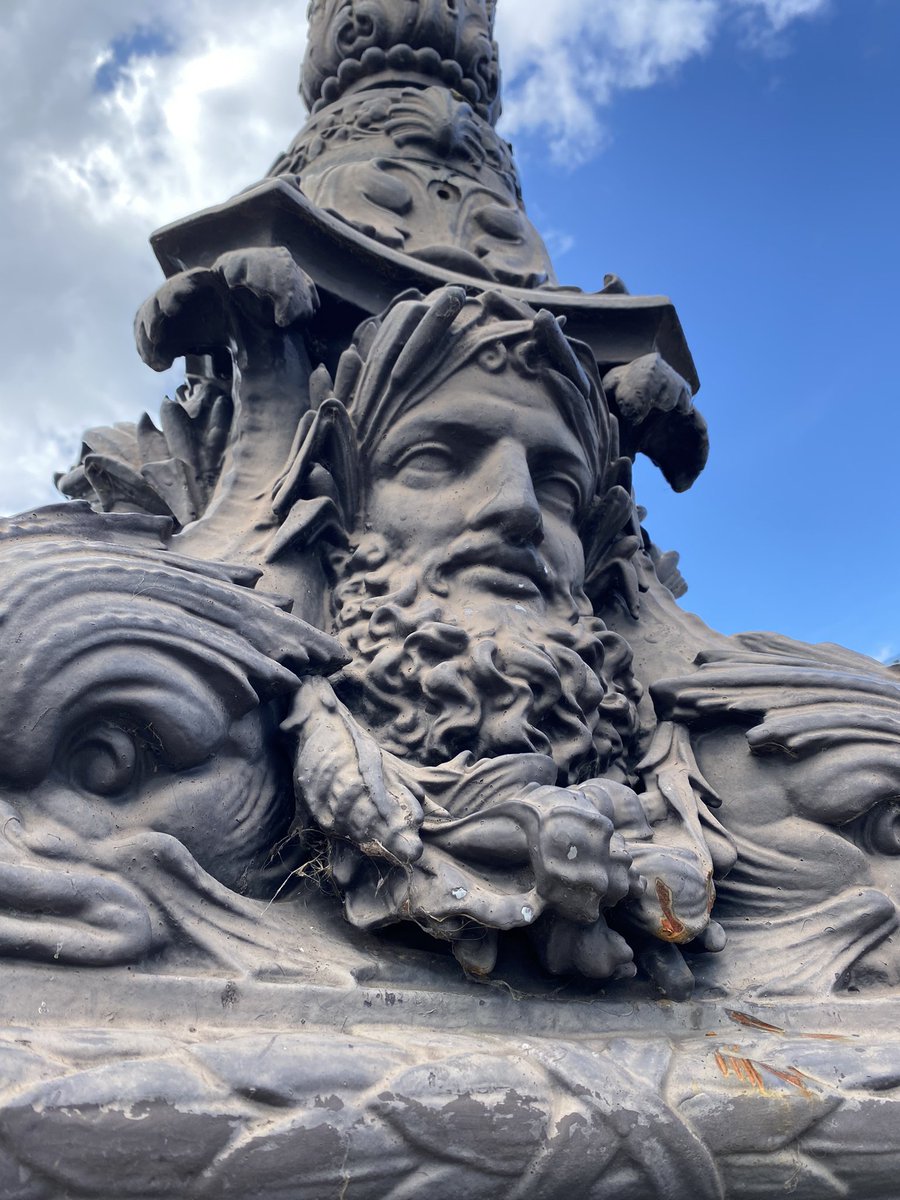 JoanieX2's tweet photo. Another day of amazing sights & sounds in this beautiful city ❤️🇫🇷#SaturdayinParis https://t.co/1LFgOc8TXp