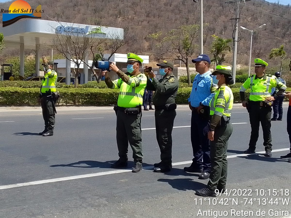 RUTADELSOLII's tweet photo. Lanzamiento de campaña vial "apasiónate por la vida" en el sector bomba zuca, en asocio con la policía de tránsito y transporte. https://t.co/yY4ntrPYc1