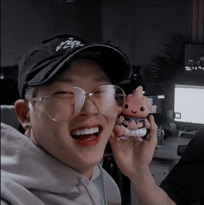 cloudyheon's tweet photo. jooheon smiling: small thread 💛 https://t.co/BffXE1acNI