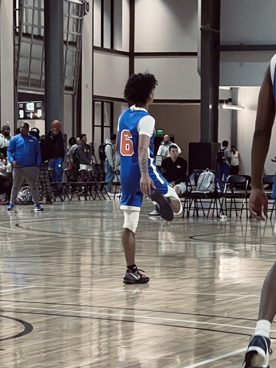 UnderratedAthl_'s tweet photo. This backcourt of ‘24 Keenan Wilkins &amp; ‘24 Jacob Lawton will be one watch this summer. They give the defense trouble with their ability to score &amp; facilitate. Keenan was great taking what the defense gave scoring from outside + at the rim. Jacob was a consistent threat from deep. https://t.co/24Mq7ekW5D