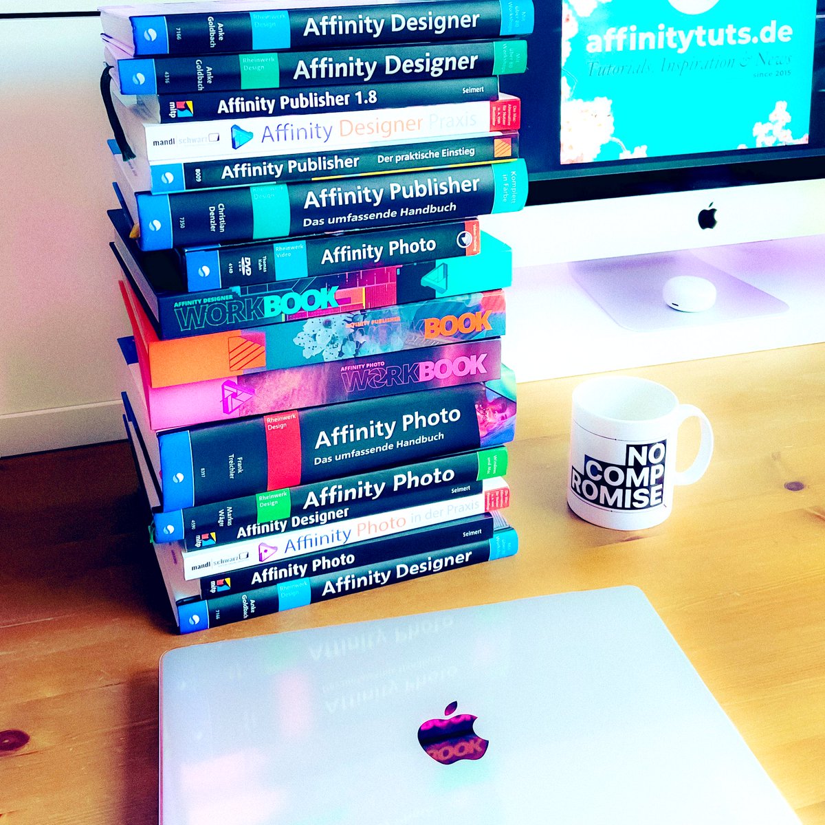 KNOWLEDGE IS POWER 💜💙🧡

Do you own any Affinity workbook's? Germany produced the most Affinity books around the world and supports the Affinity community with knowledge. 

#madeinaffinity #affinityphoto #affinitydesigner #affinitypublisher @affinitybyserif #ArtistOnTwitter