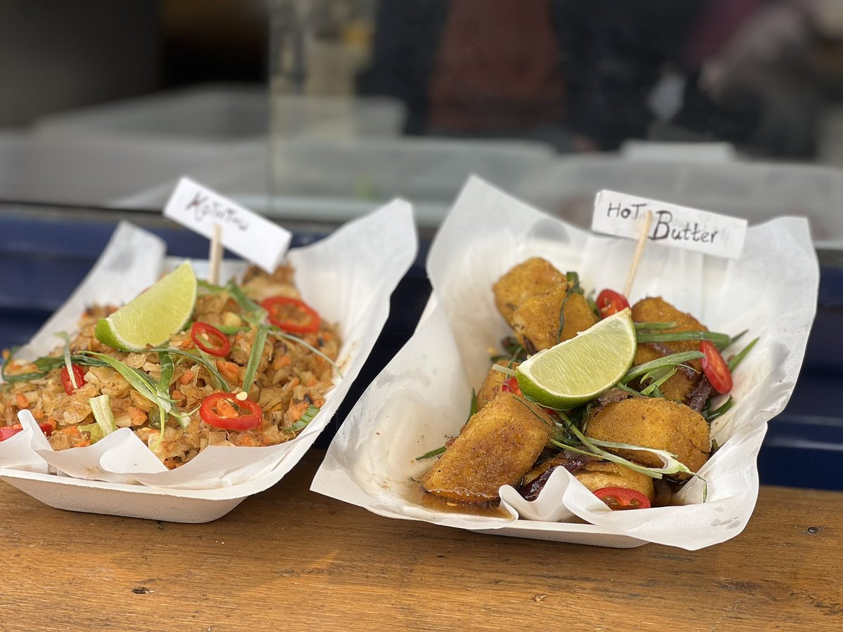 LLFoodFestival's tweet photo. One of our favourites from last weekends #Springfest22  @KochchiGlasgow hot butter tofu &amp; chicken kotthu! 😍😋 Oh my! Who knew tofu could taste this good?! https://t.co/BBqVc7W9yv