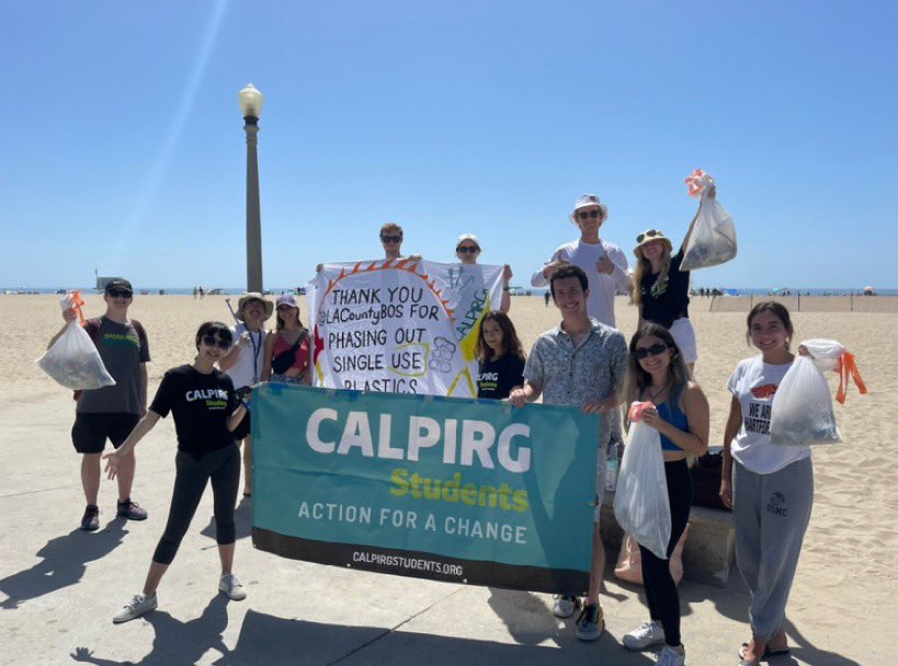 USC_CALPIRG's tweet photo. Thank you @LACountyBOS for passing the single-use plastics ordinance to protect our oceans! 🌊🐳🐢 Today at the beach @CALPIRGStudent picked up over a thousand pieces of trash! This is a great next step towards a plastic free future! https://t.co/HQSXLmsYz7