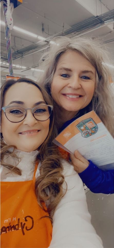 DS Cybrina Recognizing Micky Head Cashier With A Homer For The Best Performance Generating The Most Credit In March! Well Done Micky! 🎉🧡 @MattDominiakD65 @CherieAbbinanti