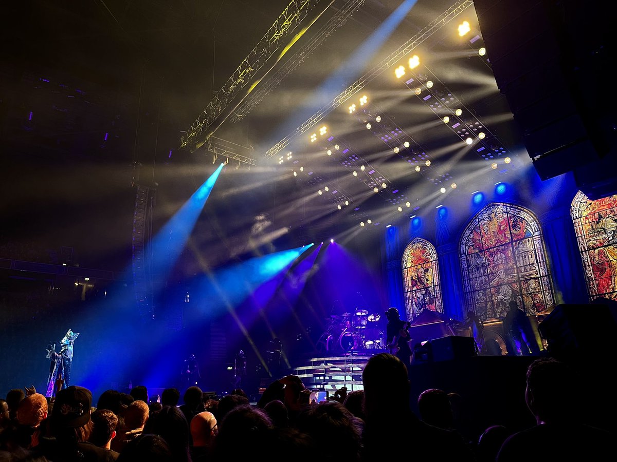 replicant2019's tweet photo. Amazing @thebandGHOST 🎸 https://t.co/M8C42ll1Cf