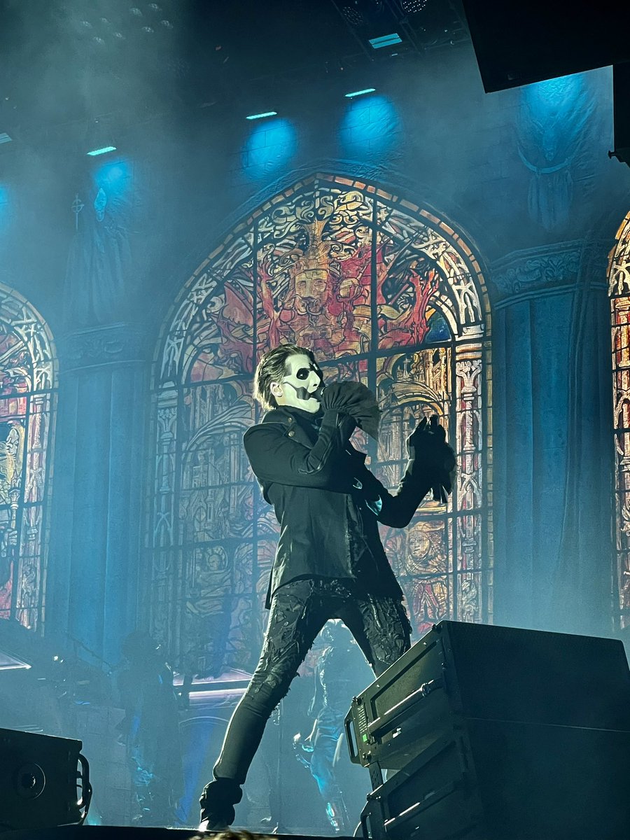 replicant2019's tweet photo. Amazing @thebandGHOST 🎸 https://t.co/M8C42ll1Cf