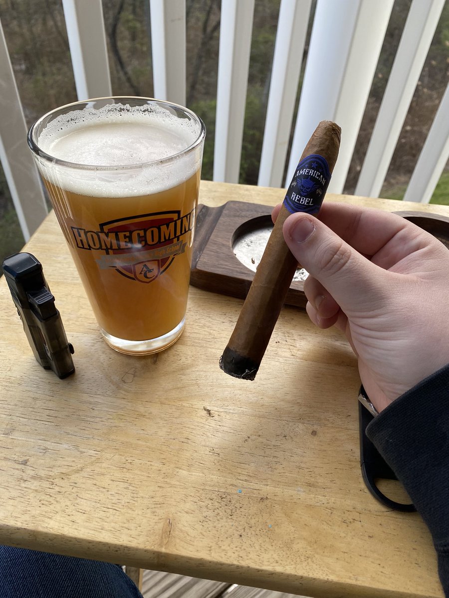 BreakforthMusic's tweet image. The unofficial official cigar of Breakforth is @CigarsRebel