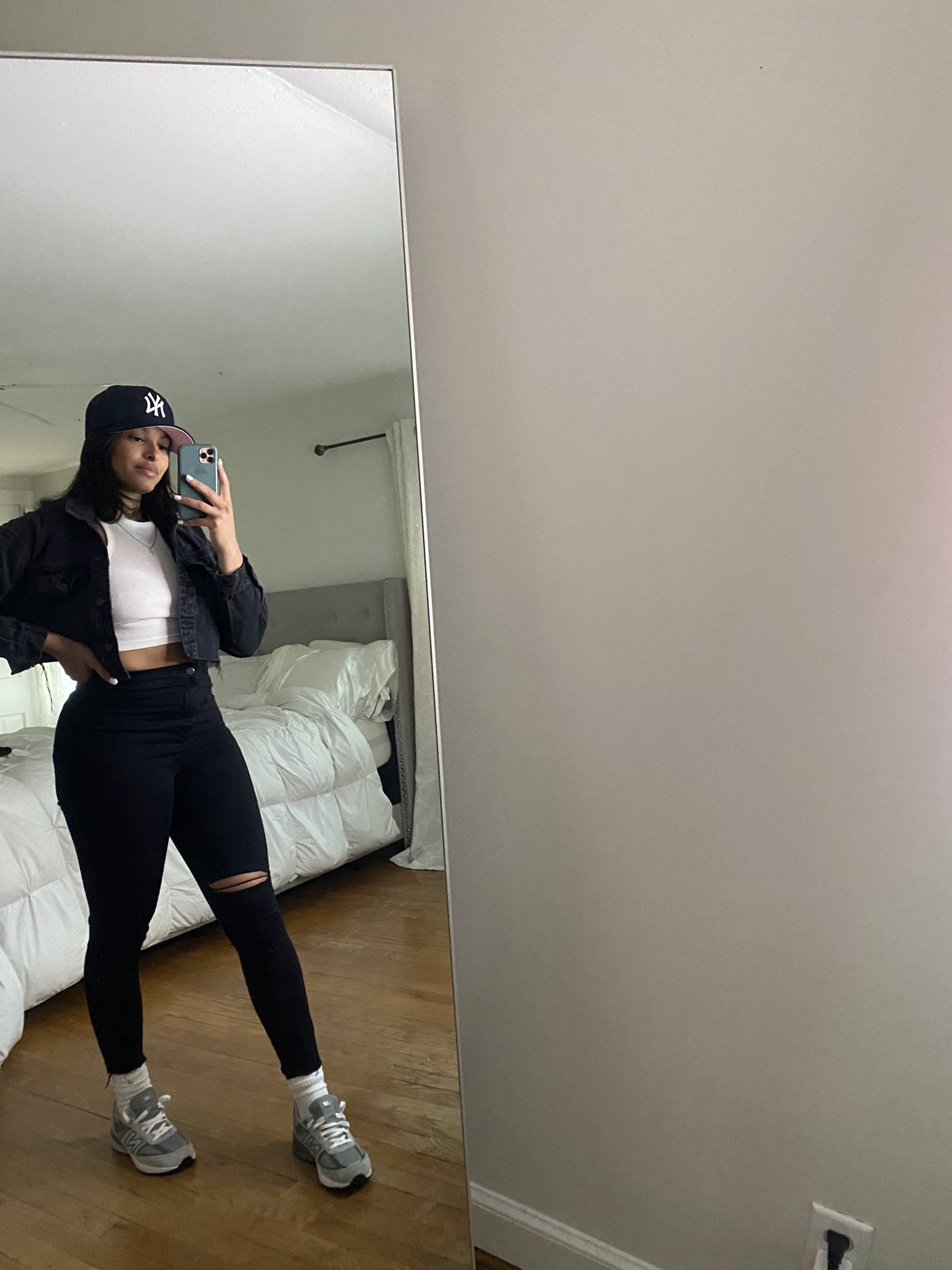 Lazy day hot sale outfits with sweatpants