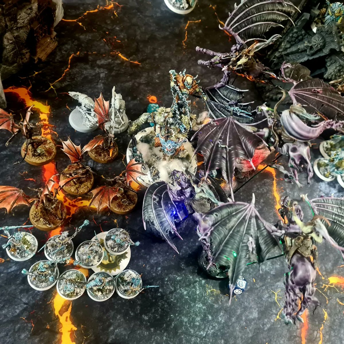 piece_on_earth's tweet photo. Some #Sydneygt practise with my new #Umbraneth list, I got smacked down by these gorgeous snowy #Kruleboyz more due to my poor playing then the list...I think.. https://t.co/VIDezTrtGU