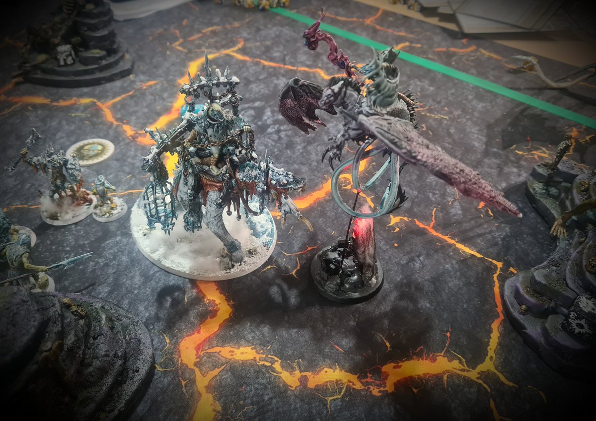 piece_on_earth's tweet photo. Some #Sydneygt practise with my new #Umbraneth list, I got smacked down by these gorgeous snowy #Kruleboyz more due to my poor playing then the list...I think.. https://t.co/VIDezTrtGU