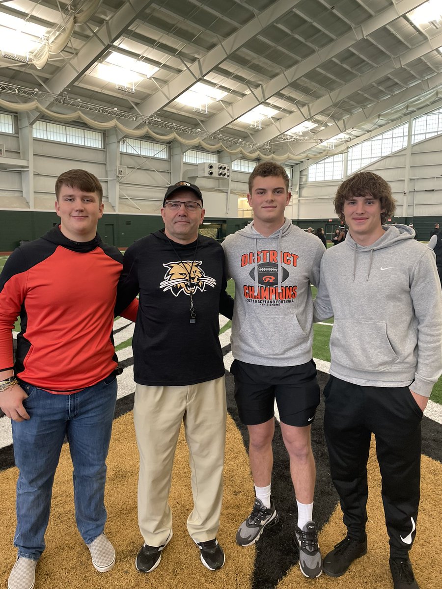 loganclundy13's tweet photo. Thank you @OhioFootball 💚 https://t.co/nlh9lW0k8X