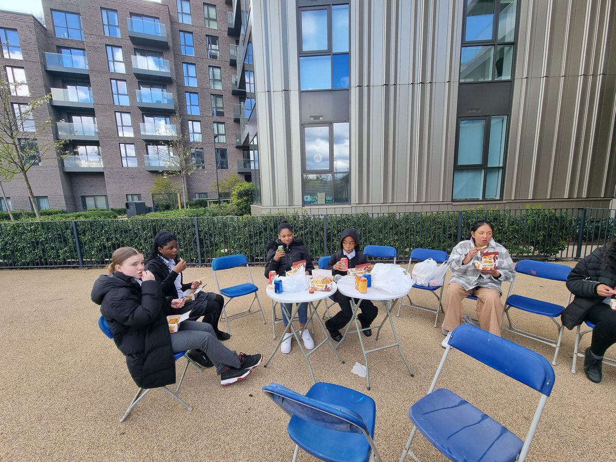 famestaryouth's tweet photo. Breakfast and lunch for the cast and crew for #drybonevalleymovie A big thanks to #Streetbox for the fruit donations.@CarolineSelman @SarahWoodberryD @mayorofhackney @NHGhousing @TNLComFund @younghackney @euphemiachukwu @WDCOResidents https://t.co/Lng7xjxtLk