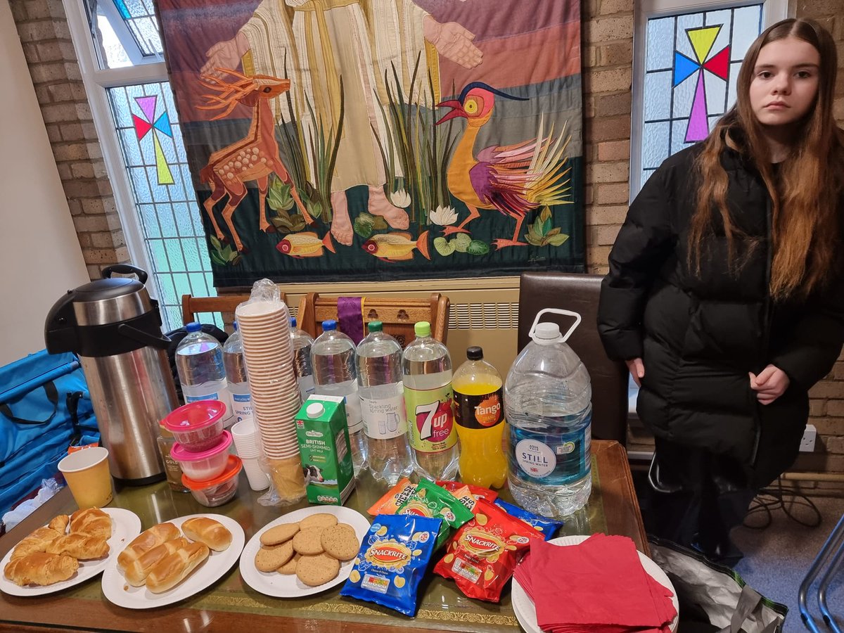 famestaryouth's tweet photo. Breakfast and lunch for the cast and crew for #drybonevalleymovie A big thanks to #Streetbox for the fruit donations.@CarolineSelman @SarahWoodberryD @mayorofhackney @NHGhousing @TNLComFund @younghackney @euphemiachukwu @WDCOResidents https://t.co/Lng7xjxtLk