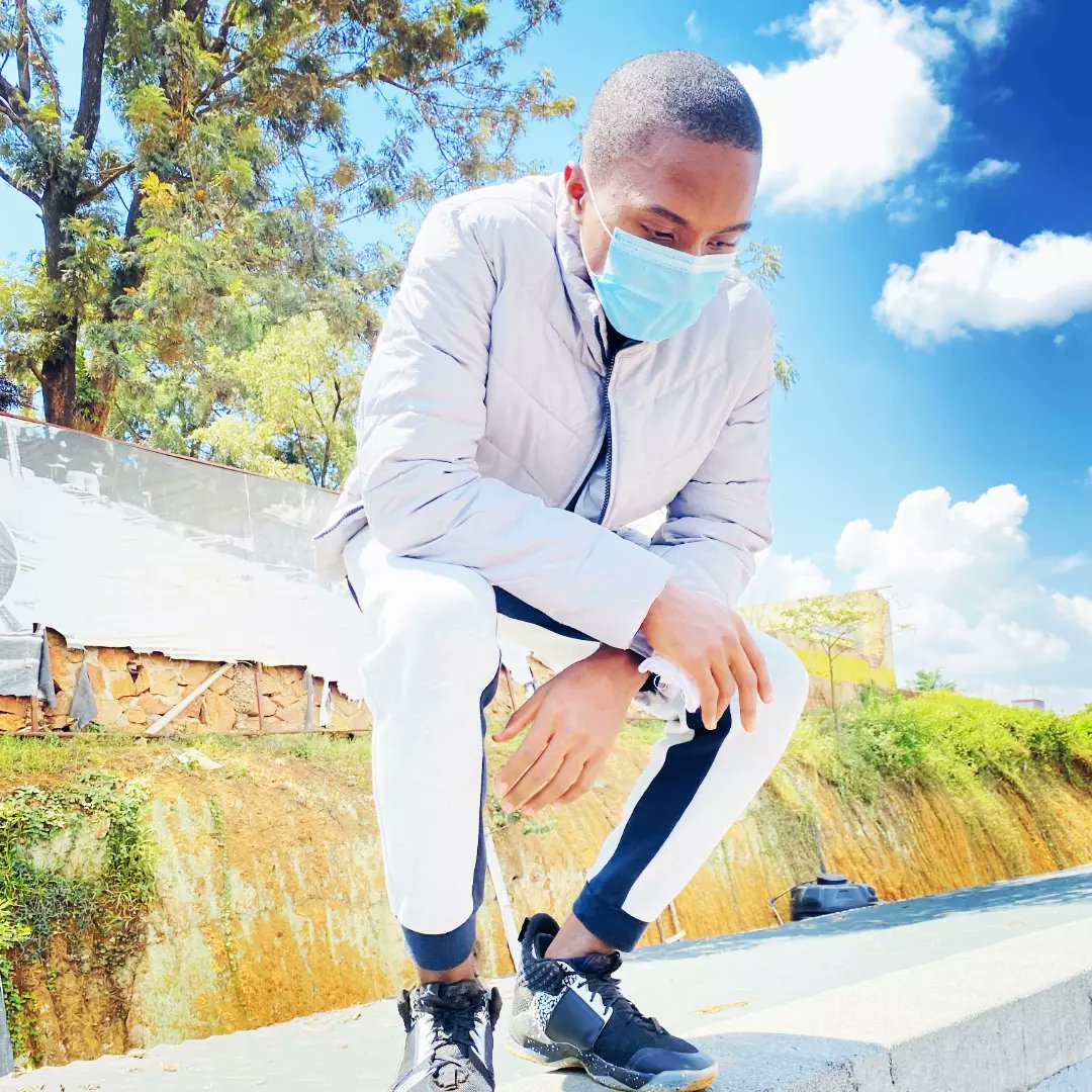 bobjaidens's tweet image. Lit