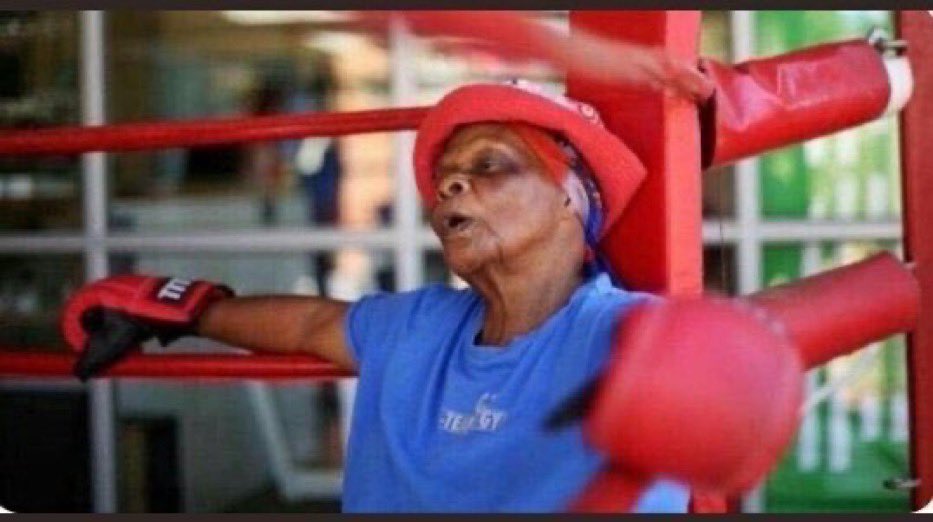 ThabangNelson15's tweet photo. #CassperVsNaakMusiq We waited months to see them hugging https://t.co/yvT7FY44zr