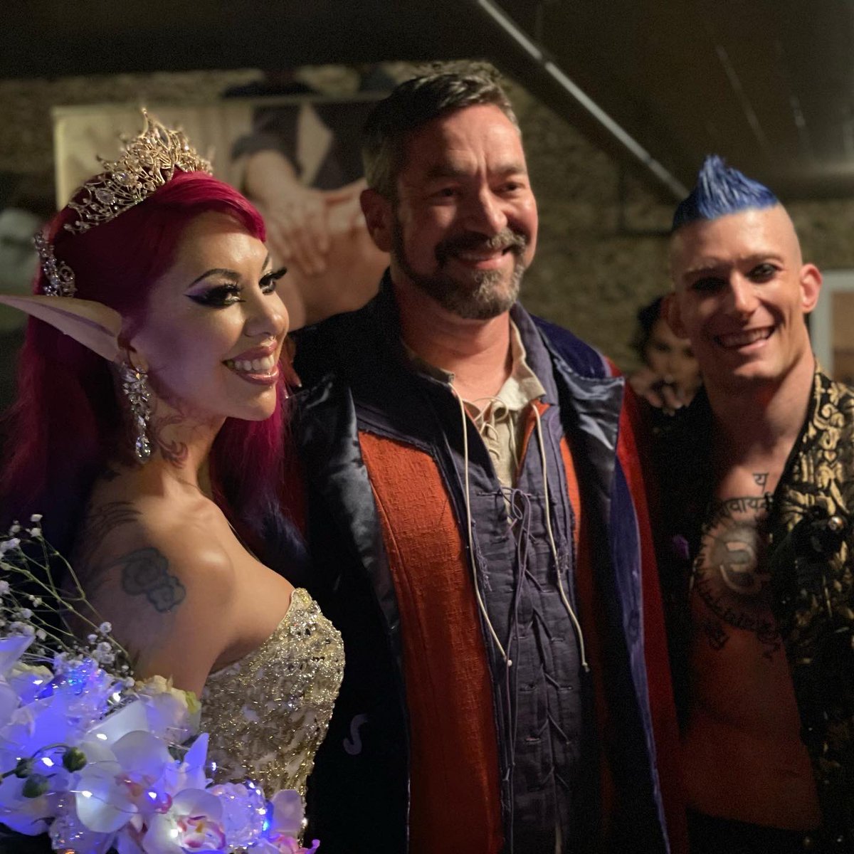 satinephoenix's tweet photo. Just over 2 weeks ago I was married to my best friend @stonejamison surrounded by family and friends at @Garycon! Officiated by my brother from another mother, @lukegygax. #garycon #wedding #stonephoenix 1of11 https://t.co/sv8LDPLLLZ