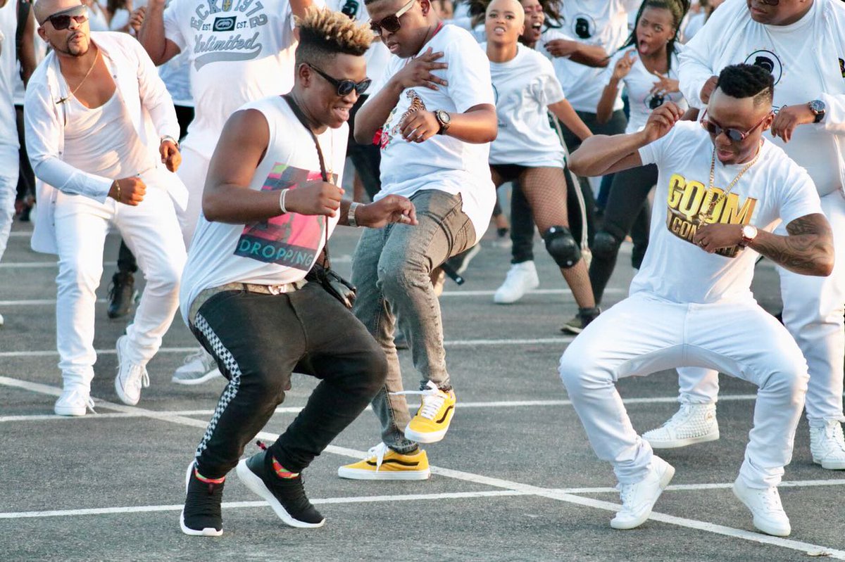 Zee_Raine's tweet photo. iDyan iWinnile 😁😁😁😁Well done Anga 😊😊😊😊#CassperVsNaakMusiq https://t.co/5GUd87EAm3