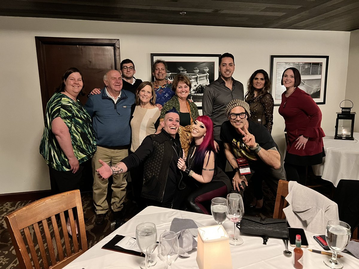 satinephoenix's tweet photo. 7of11 #stonephoenix #stonephoenixwedding @GaryCon @StoneJamison @satinephoenix @vorpahlsword @lukegygax @GeekyPinup @ToddStashwick @Bello_Music_ https://t.co/MA8ZaotCfI
