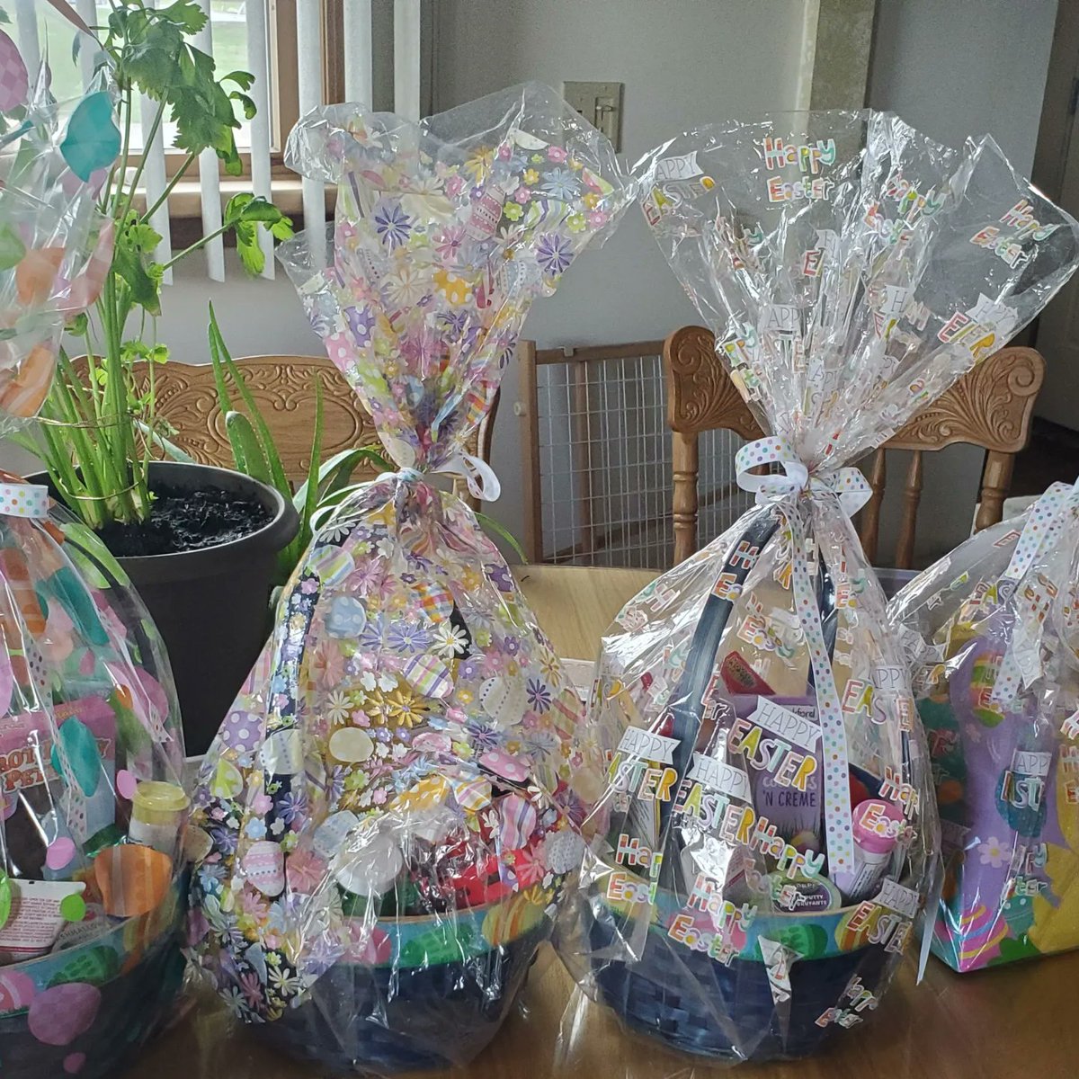 VoicesVictims's tweet image. We want to thank everyone who assisted in helping us have a very successful Easter Basket Fundraiser. We went shopping today and built baskets. We have 50 baskets for the kids of Victory Kitchen in Sandusky for next Fridays give-away. Huge shout-out to the manager at dollar tree.