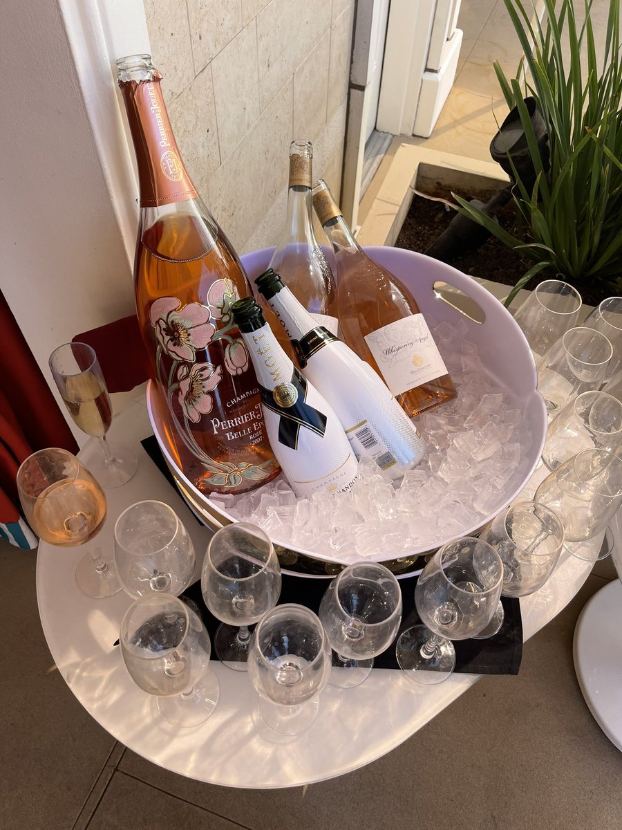 Happy Saturday everyone #VegasSummer