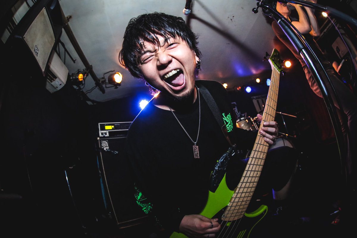 FreeWalkFree's tweet photo. FREE WALK FREE Presents”HOLIDAY IN THE SUN” @yojigen_fukuoka 無事終了!
-SET-
カナリヤ
コバルトブルーの夜
WINTER SKY
GOLDEN DEEP SLUMBER
アオ
SWAY
WALKING DEAD
📸 by eno(@acp696)
#FreeWalkFree #Live #福岡 #天神 #四次元 #LivePhotography https://t.co/DlXDohIq3o