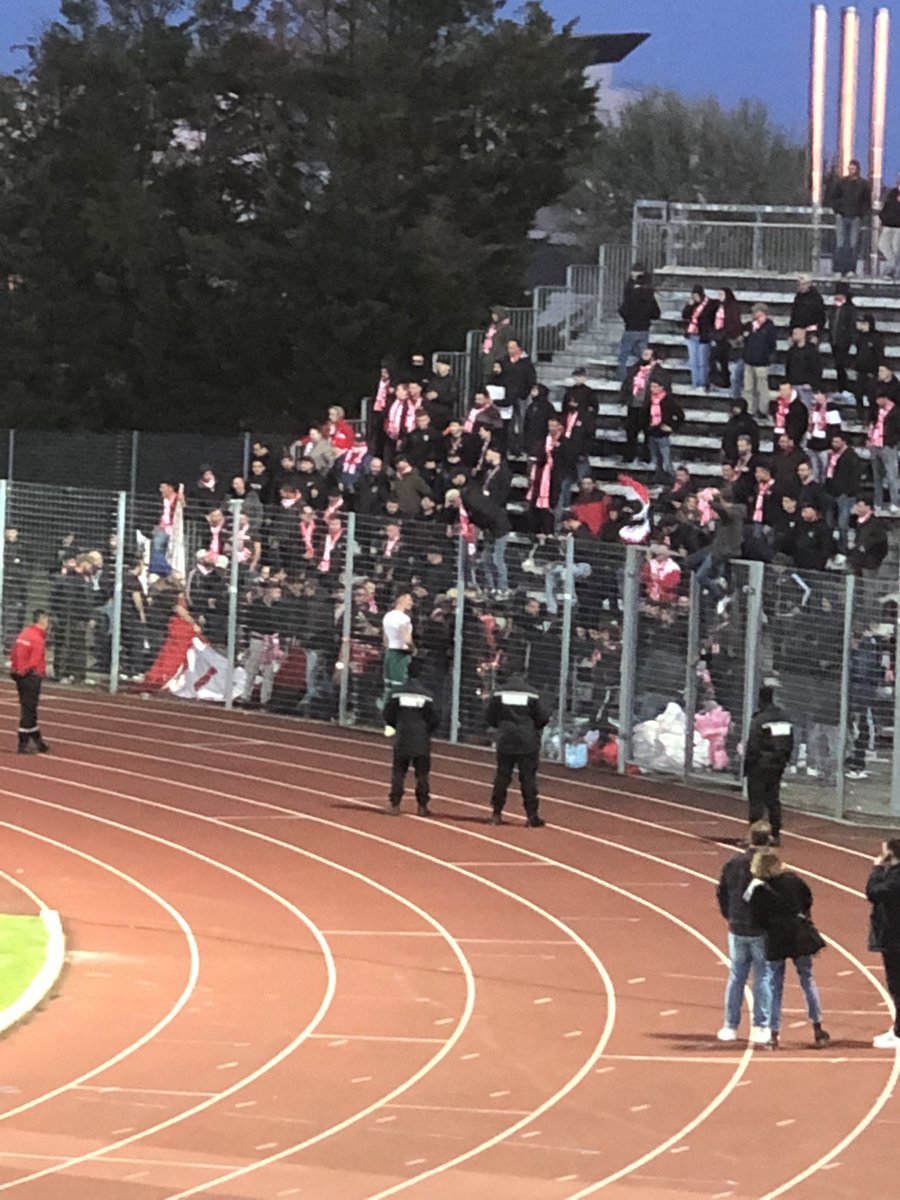 Ultras France tweet media