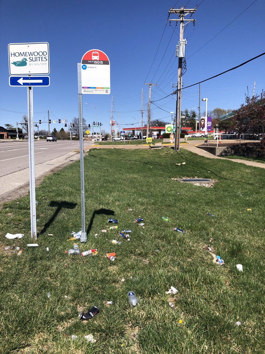 ChrisSchmitz168's tweet photo. @STLMetro @MoDOT @STLCounty @ChesterfieldCH @charliekmox Metro stop 15015, EB Olive near Chesterfield Parkway, all cleaned up! Still need that trash can to be delivered pls ๐. #stlcleanup #litterpicking #leavebetter https://t.co/dKJNewlNiS