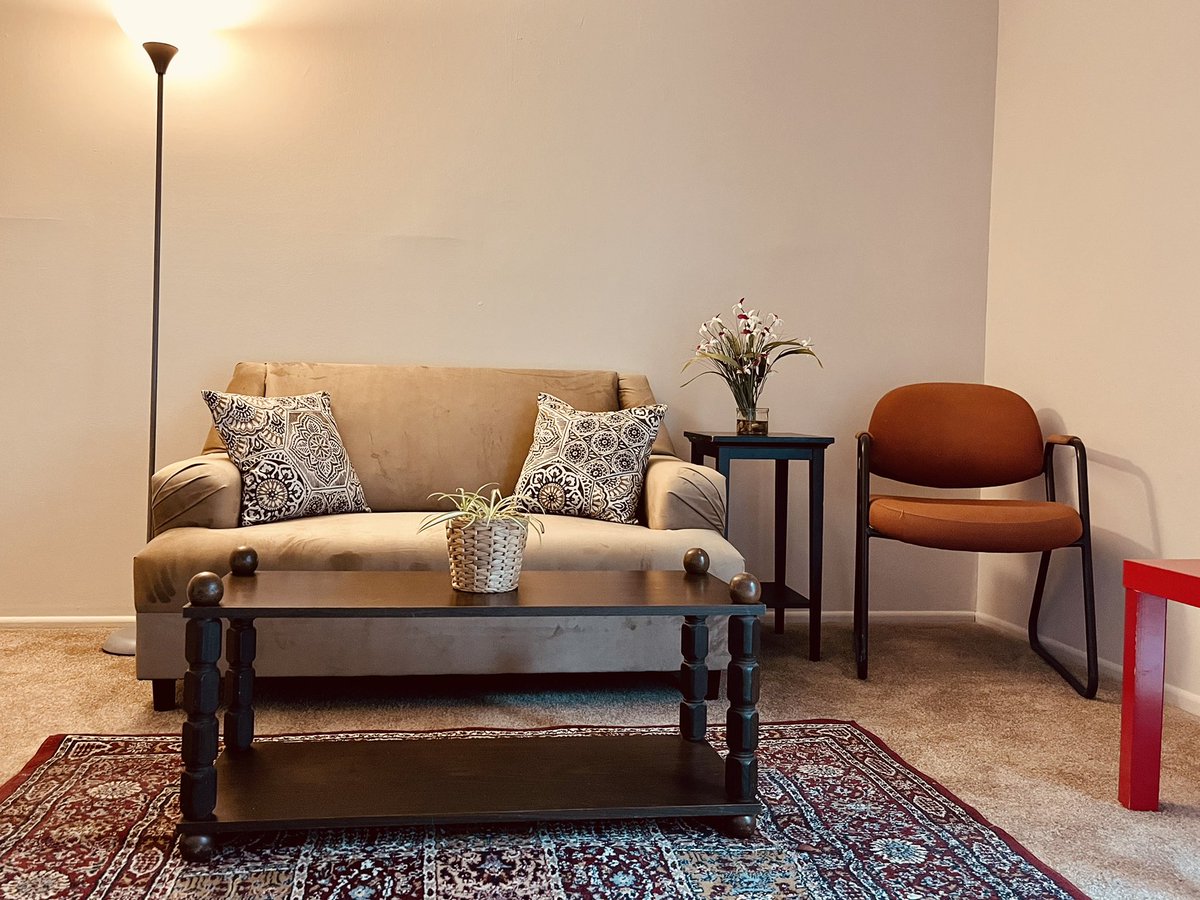 SmallTownCoops's tweet photo. HUGE #thankyou to everyone who helped furnish a home for #refugees through @RESCUEorg of #Baltimore’s Welcome Home Project. @AFullerton10 @GrassrootsDrew @ErinNelson05 @KatMerullo @Wright4Advocacy @blakejmajor.

You too can help provide  #HumanitarianAID https://t.co/lDwoALsdhE https://t.co/dBOctQ39TT