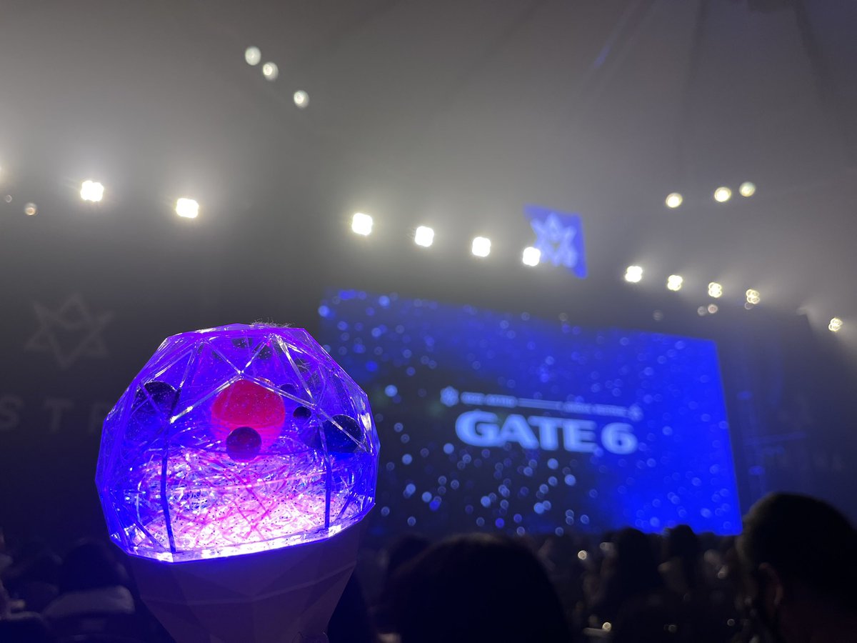 레야✨ tweet media