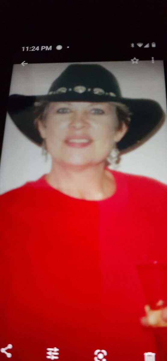 ella_malin's tweet photo. @Robertsixto2 I,m getting ready to close this phone down so I wanted to say good bye . I don t see you on the new one any more, maybe soon , it will happen again . Thought it wa s time you saw me . I,m 45 . Here . https://t.co/LZCnP8pWkA