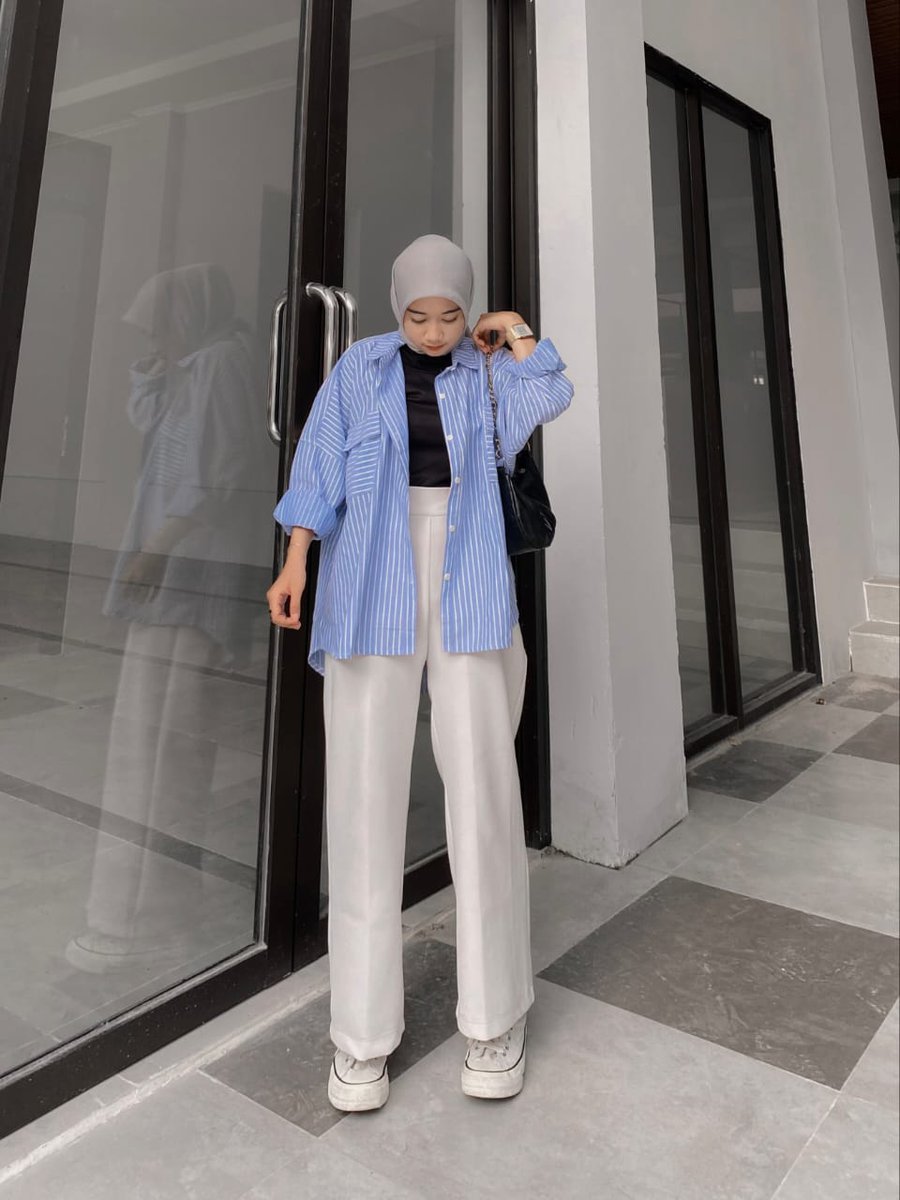 Keyzhcollection's tweet photo. KEMEJA SALUR OVERSIZE

•Bahan katun premium
•Lingkar dada 130 Up
•Pjg depan 65cm
•Pj belakang 70cm
•Harga 65.000

✓Kancing full aktif
✓Saku bagian depan kanan kiri aktif
✓Tersedia warna pink &amp; biru
✓BB 80kg masih muat

(Ini produk baru bgt rilis tgl 9) https://t.co/fDQJ3IIfZO