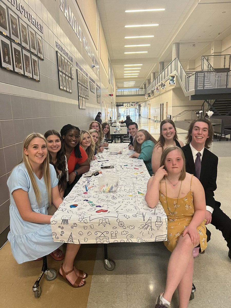 KellerHSCOF's tweet photo. Thanks to everyone that came to the Circle of Friends Prom tonight! It was such a blast! Remember, make a friend, make a difference:))💜💜 https://t.co/41b8bvmYkQ