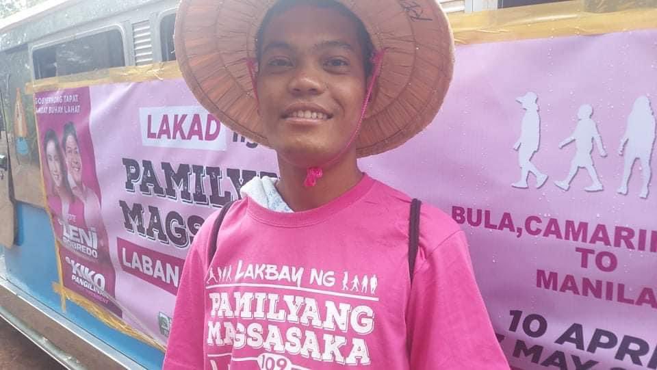 RobredoCampaign's tweet photo. Banasi farmers     🤝     Sumilao farmers
                       #LeniKiko2022 

Nakikiisa sa mga Sumilao farmers ang ating mga magsasaka mula Banasi, CamSur sa paglalakad at pagpapakita ng suporta kina #LeniKiko2022. Ito ang tunay na pagkakaisa! 💖 https://t.co/1cY5H6GtNa
