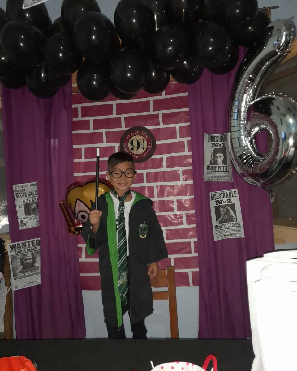 _romialegre's tweet photo. “La felicidad se puede encontrar hasta en los más oscuros momentos, si somos capaces de usar bien la luz” — Albus Dumbledore; Harry Potter y el prisionero de Azkaban. https://t.co/0TeSg3Yh0a