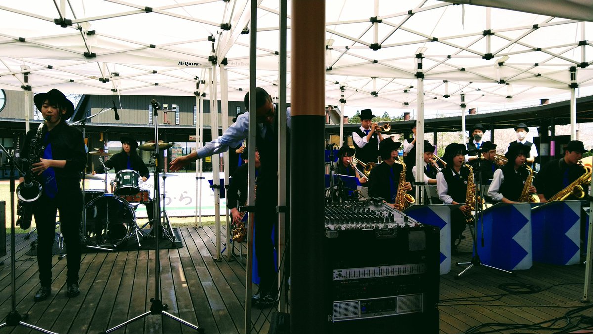 Belleraphon3's tweet photo. BLUE BEGINNERS in そらら
#水戸工業高等学校
#BLUEBEGINNERS https://t.co/NkuW7nZiaq