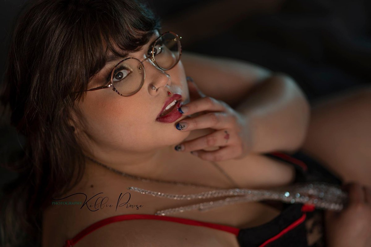 prinncessmorgue's tweet photo. Jinkies!
๐ธ Kellie Prowse Intimate Photography
Hair and makeup Sarah X Artistry
#latina #plussizemodel #plussizemodeling #curves https://t.co/QwIQXuwaMI
