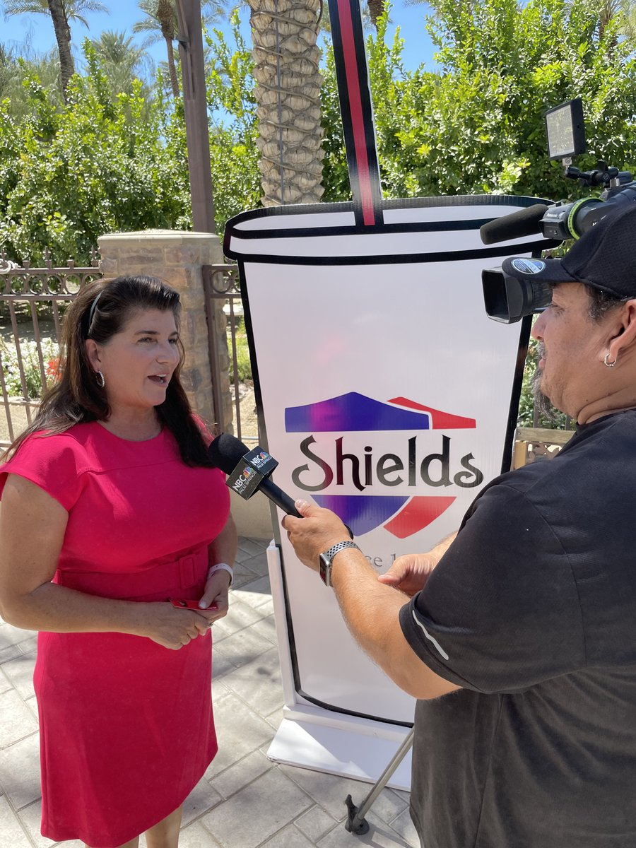 CityofIndio's tweet photo. That creamy #dateshake from @ShieldsDateGrdn #CityofIndio is now “The Official Date Shake of Riverside County!” Next stop... best in 🌎?? https://t.co/GCGikzdRg1