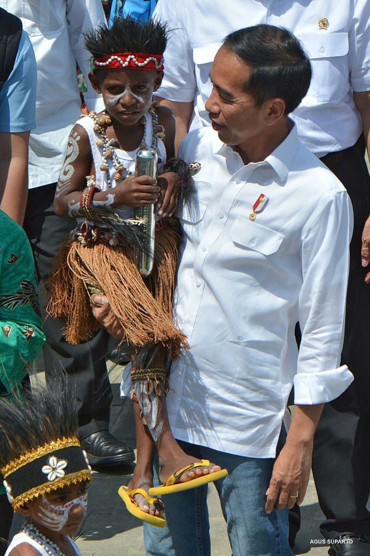 moomoo_dy's tweet photo. #SayaBersamaJokowi

You're not alone, sir ❤️🤍 https://t.co/3JtIh2wEYq