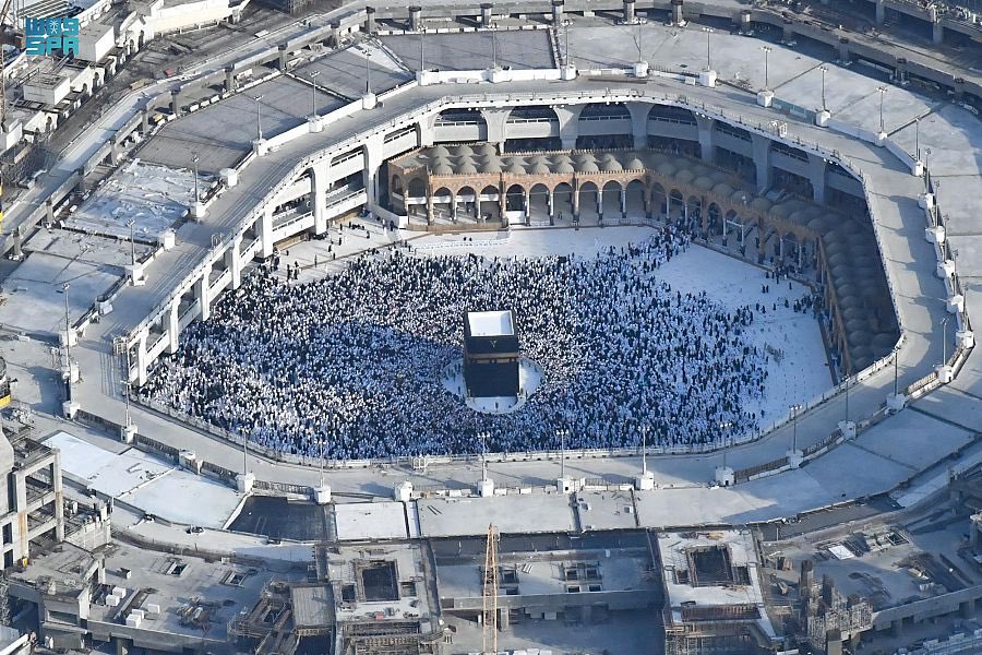 AJELNEWS24's tweet photo. بواسطة طيران الأمن ..

صور متنوعة من علو 1000 متر بسماء العاصمة المقدسة ؛ يظهر فيها مشاريع المسجد الحرام، والخدمات التي تقدمها الجهات ذات العلاقة لضيوف الرحمن.
🇸🇦🇸🇦 https://t.co/8IZFJxW3aN