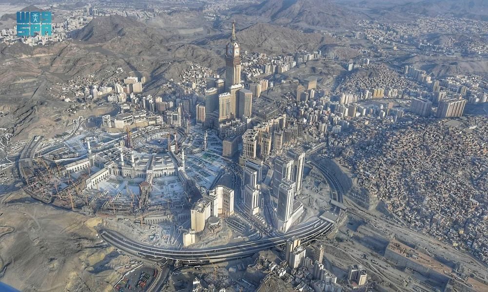 AJELNEWS24's tweet photo. بواسطة طيران الأمن ..

صور متنوعة من علو 1000 متر بسماء العاصمة المقدسة ؛ يظهر فيها مشاريع المسجد الحرام، والخدمات التي تقدمها الجهات ذات العلاقة لضيوف الرحمن.
🇸🇦🇸🇦 https://t.co/8IZFJxW3aN
