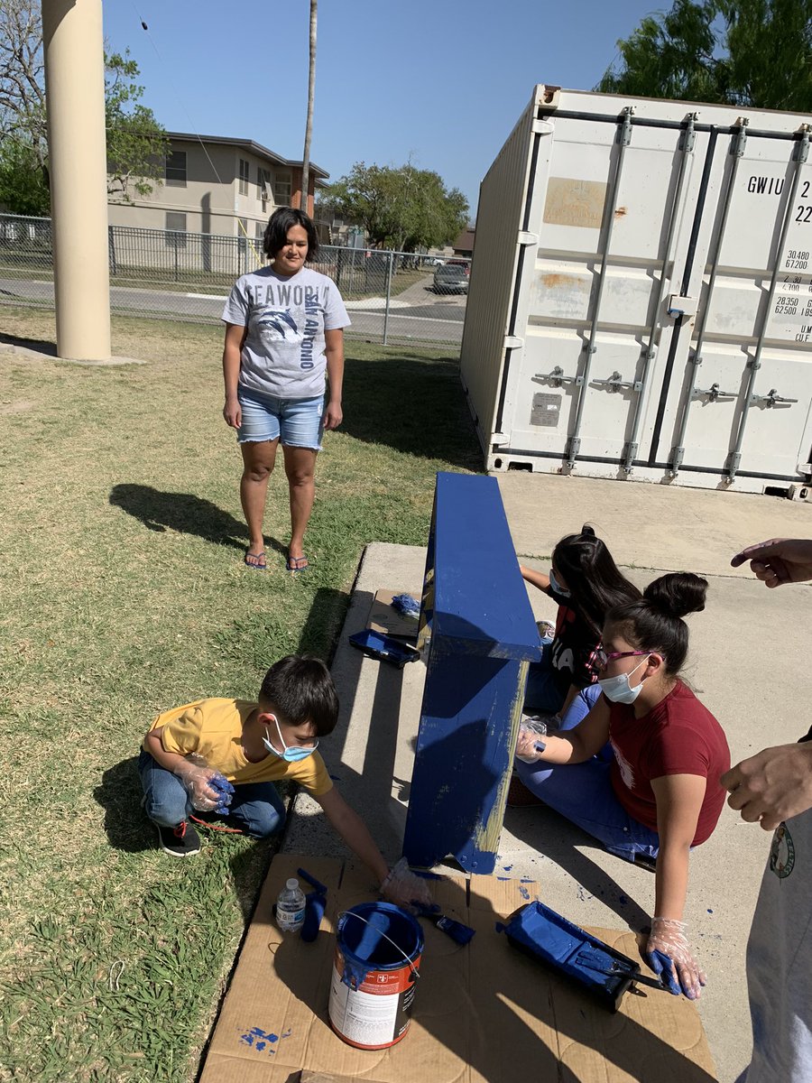 Travis Elementary tweet media