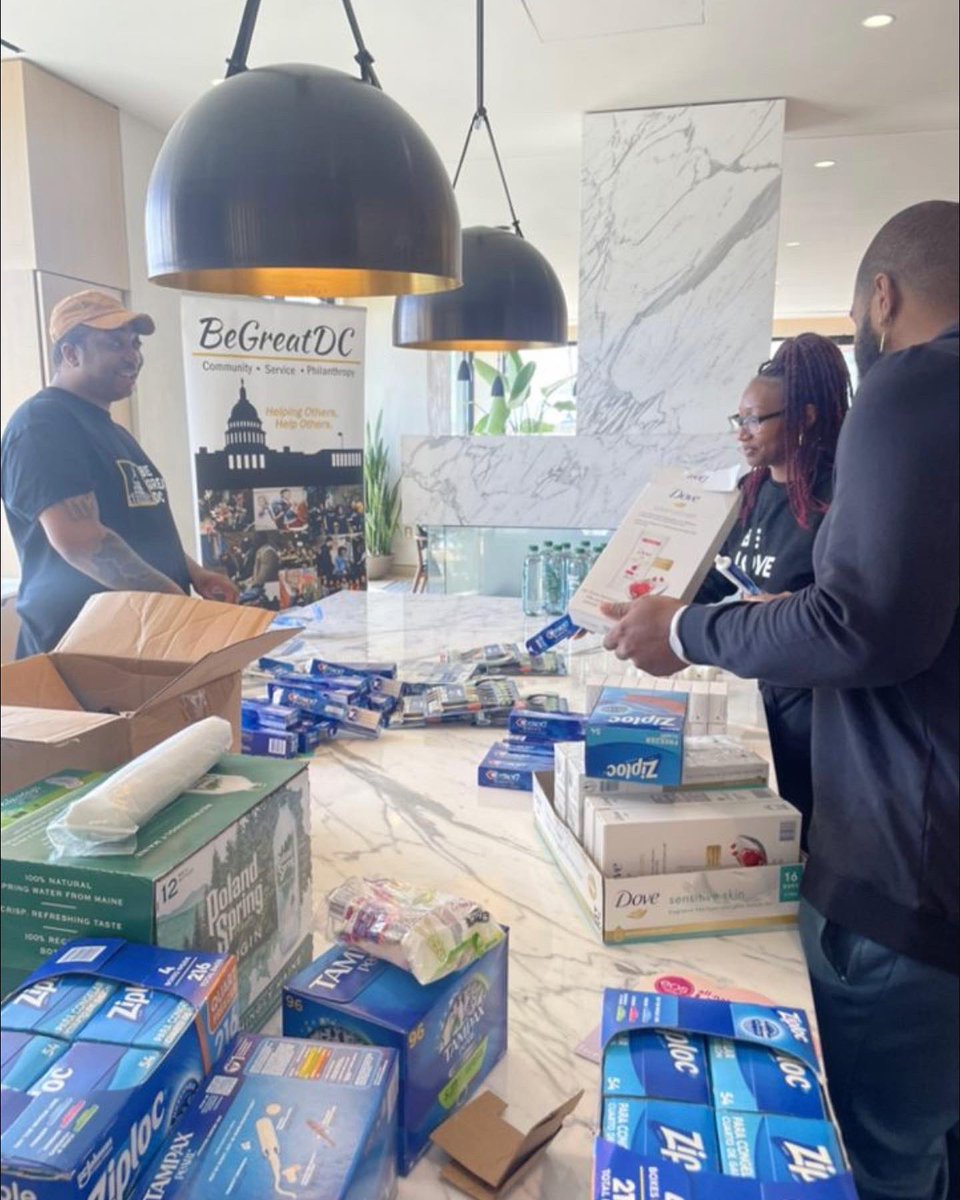 BeGreatDC's tweet photo. Thank you to everyone who came out today to help with The Essentials today! It was a success! #begreatdc https://t.co/r2va85h5M6