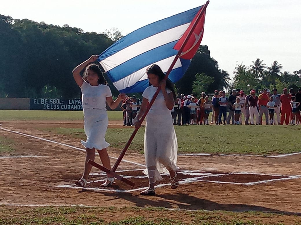 Inicia COPA de Béisbol Erwin Walter in memorian. #PericoEnVictoria <a href="/DrRobertoMOjeda/">Dr. Roberto Morales Ojeda</a> <a href="/SuselyMorfaG/">Susely Morfa González</a>