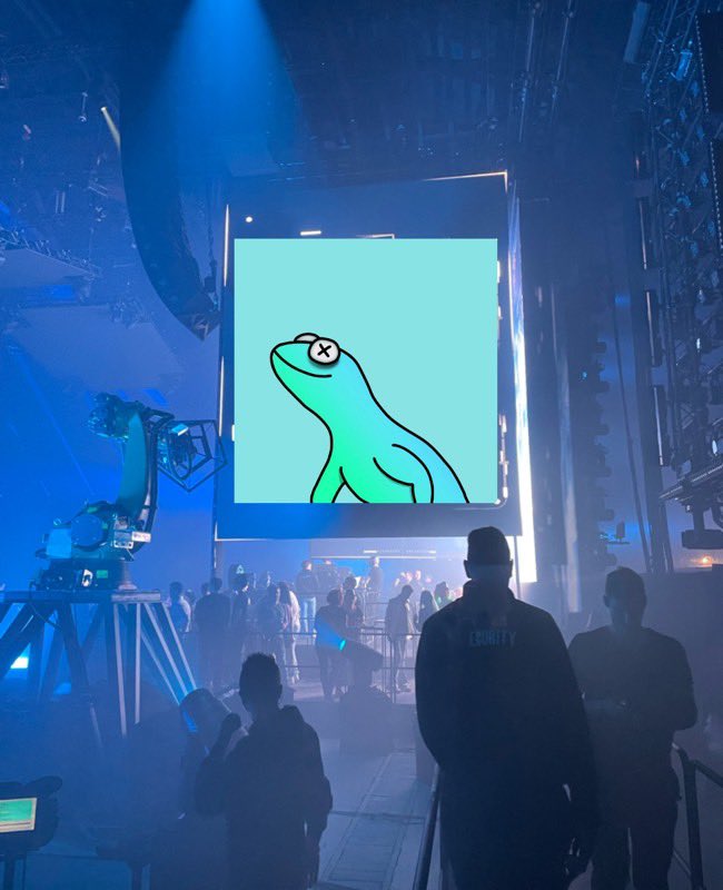 laurens_vm's tweet photo. @ethlizards everywhere. Ran into @boysnoize lizz at @ Rave Rebels, Brussels. Wen moon??🦎🦎 https://t.co/Xzf35NaIXE