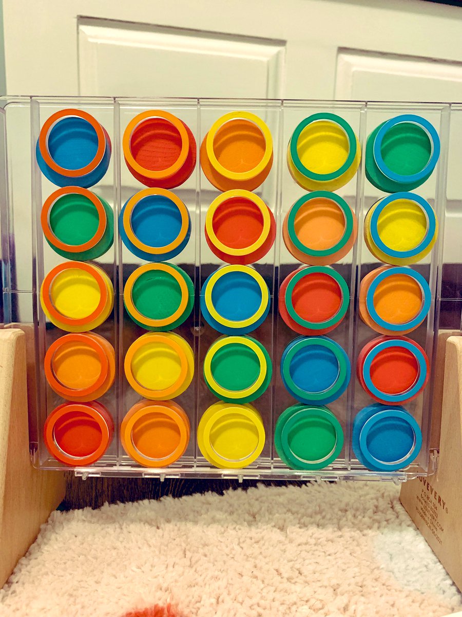 EricaMillett1's tweet photo. How many? What do you notice? #noticewonder #lovevery #toddlermath https://t.co/dCK7drIAem