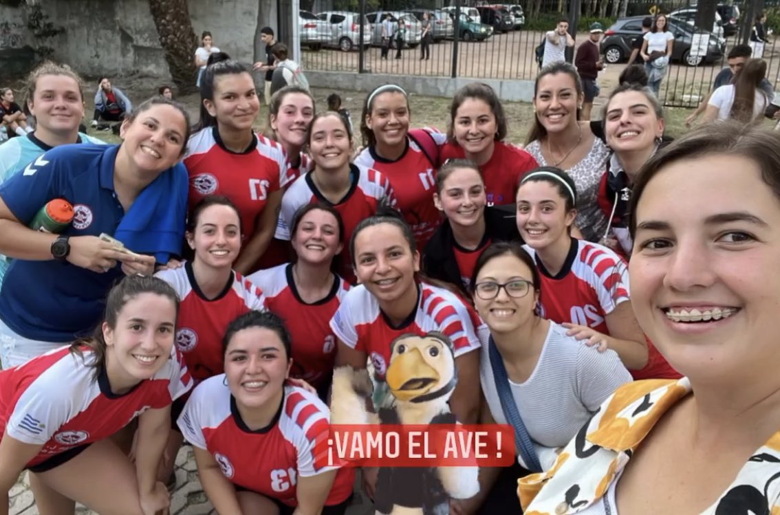 CDAlbatros1941's tweet photo. ¡Grande chicas! #AlbatrosHandball 🤾🏻🤾🏻 https://t.co/c4RwpwJQxO