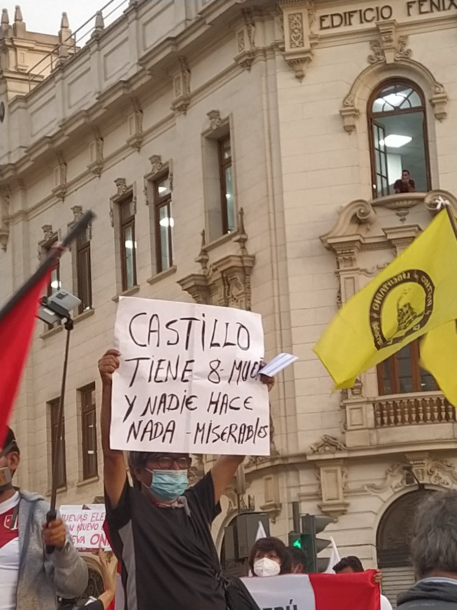 elorwelliano's tweet photo. #FueraCastilloYBoluarte El incapaz tiene 8 muertos y no renuncia. Hay que sacarlo por la fuerza a este rojete!!! https://t.co/cltnAc4ar9
