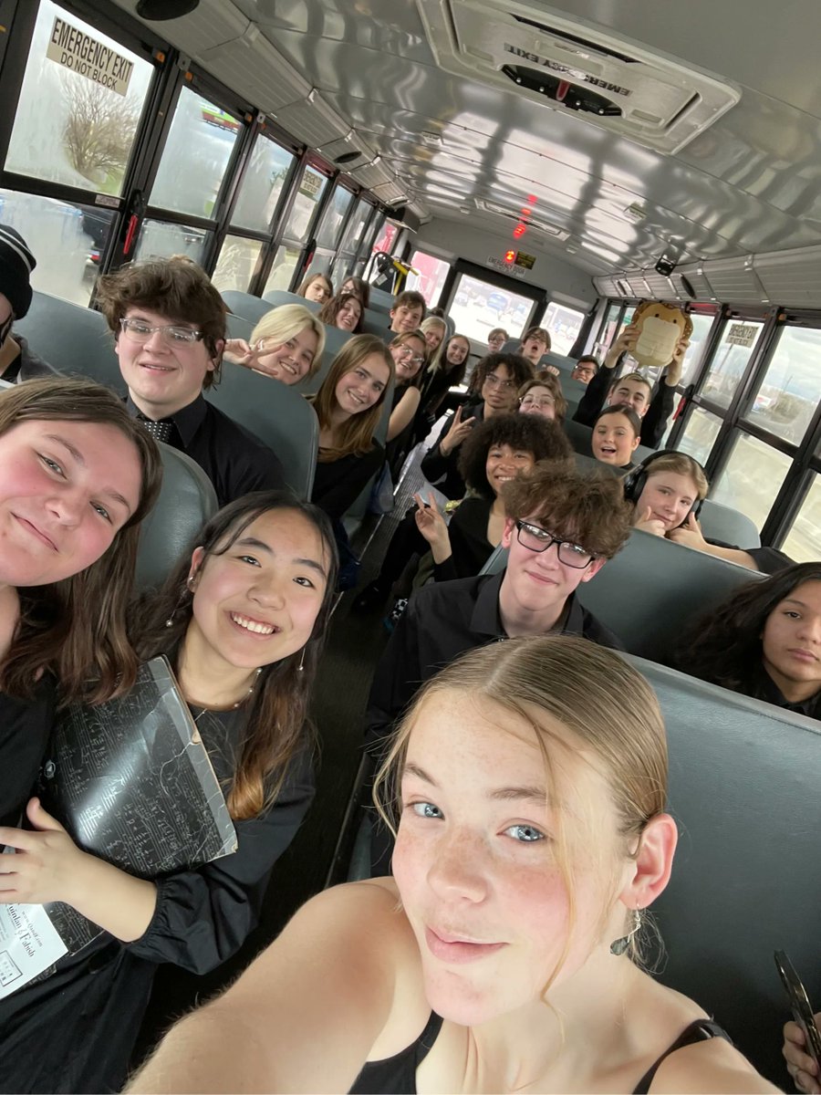 CvilleBlueReg's tweet photo. Bus Ride and Gold ratings! 🏆 https://t.co/mcQaSj7b56