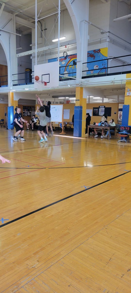 Check out our wonderful score keepers! We appreciate all your help Pete! <a href="/LifeAtPurdue/">Purdue University</a> #Hoops4Hunger